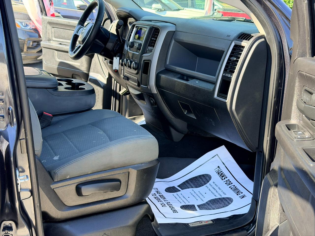 RAM 1500 Tradesman Quad Cab 4WD 2016
