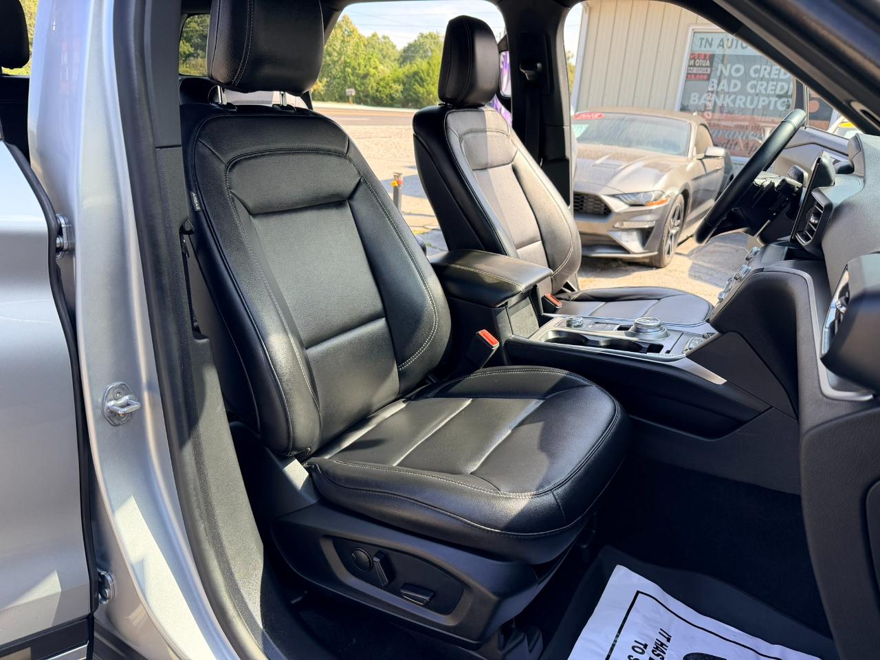 Ford Explorer XLT AWD 2020