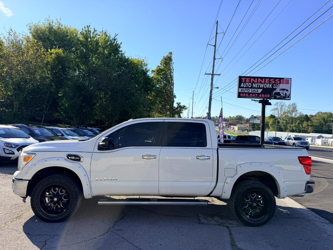 Nissan Titan Platinum Reserve Crew Cab 4WD 2017