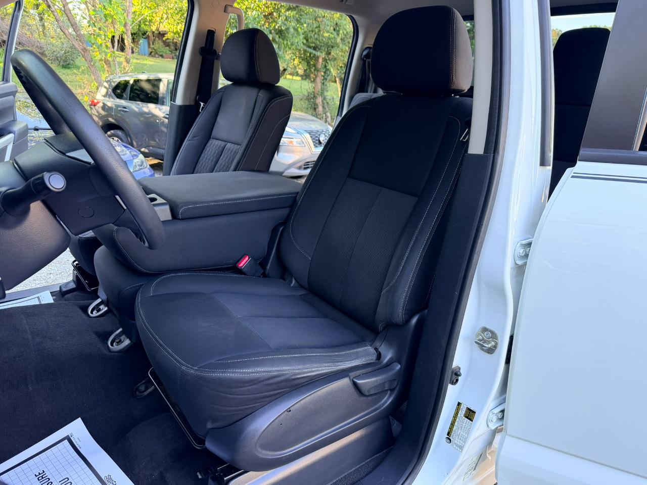 Nissan Titan Platinum Reserve Crew Cab 4WD 2017