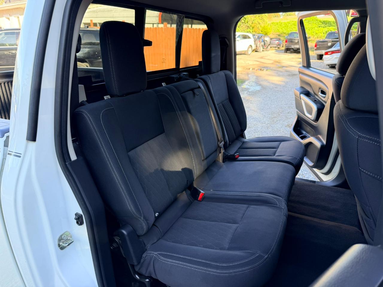Nissan Titan Platinum Reserve Crew Cab 4WD 2017