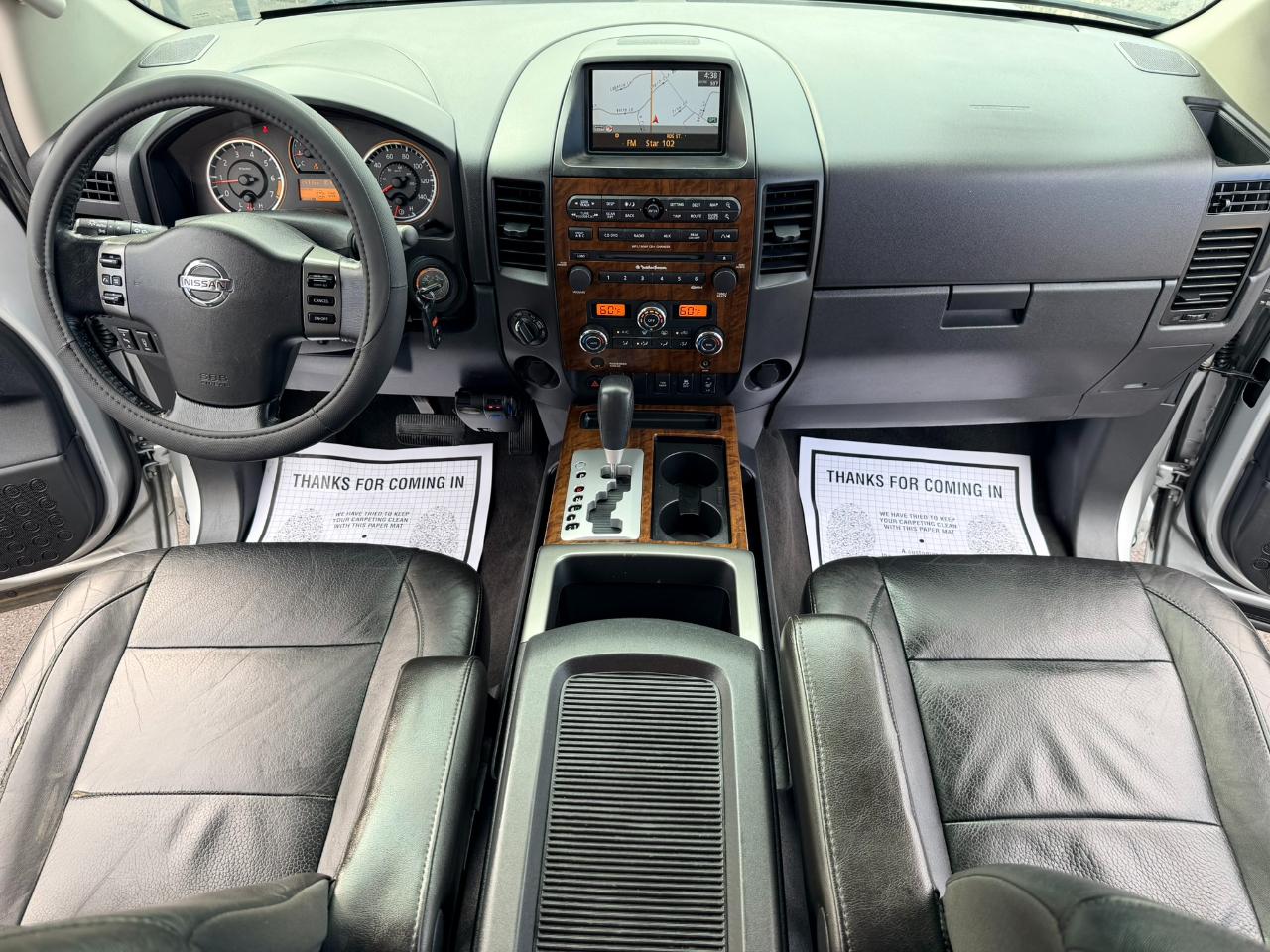 Nissan Titan SV Crew Cab 4WD 2012