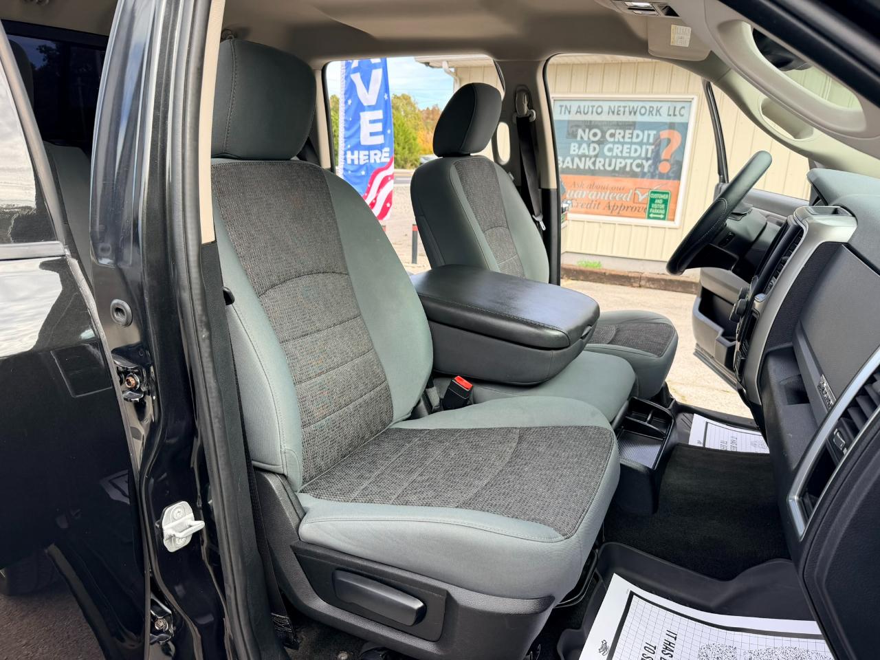 RAM 1500 SLT Crew Cab LWB 4WD 2017