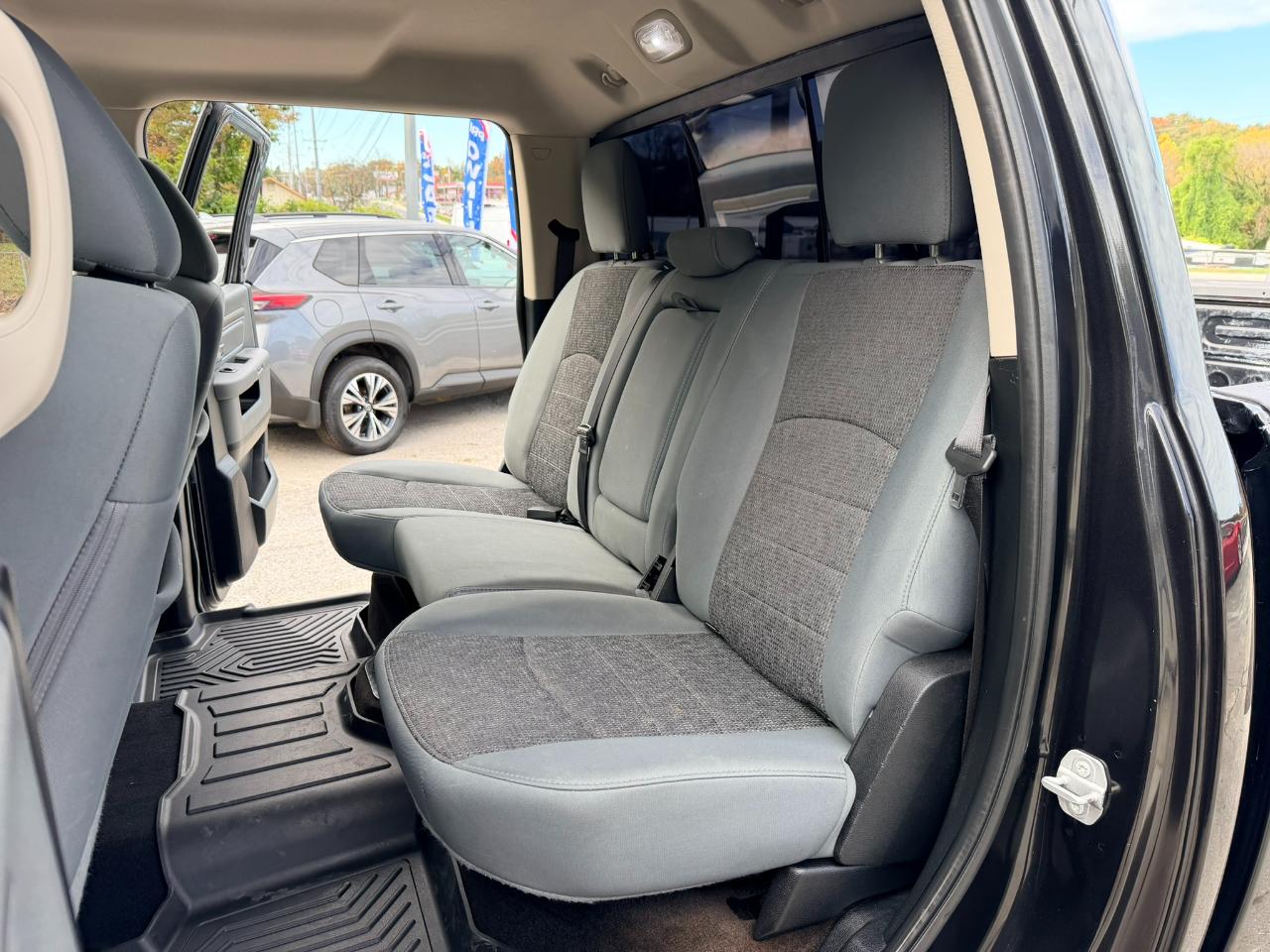 RAM 1500 SLT Crew Cab LWB 4WD 2017