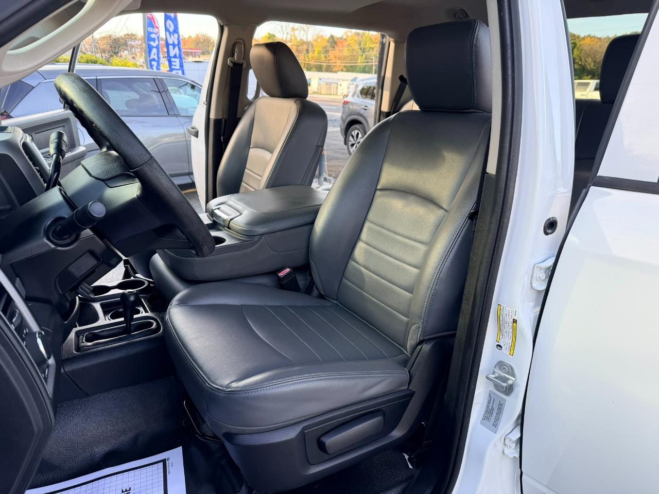 RAM 2500 Tradesman Crew Cab SWB 4WD 2016