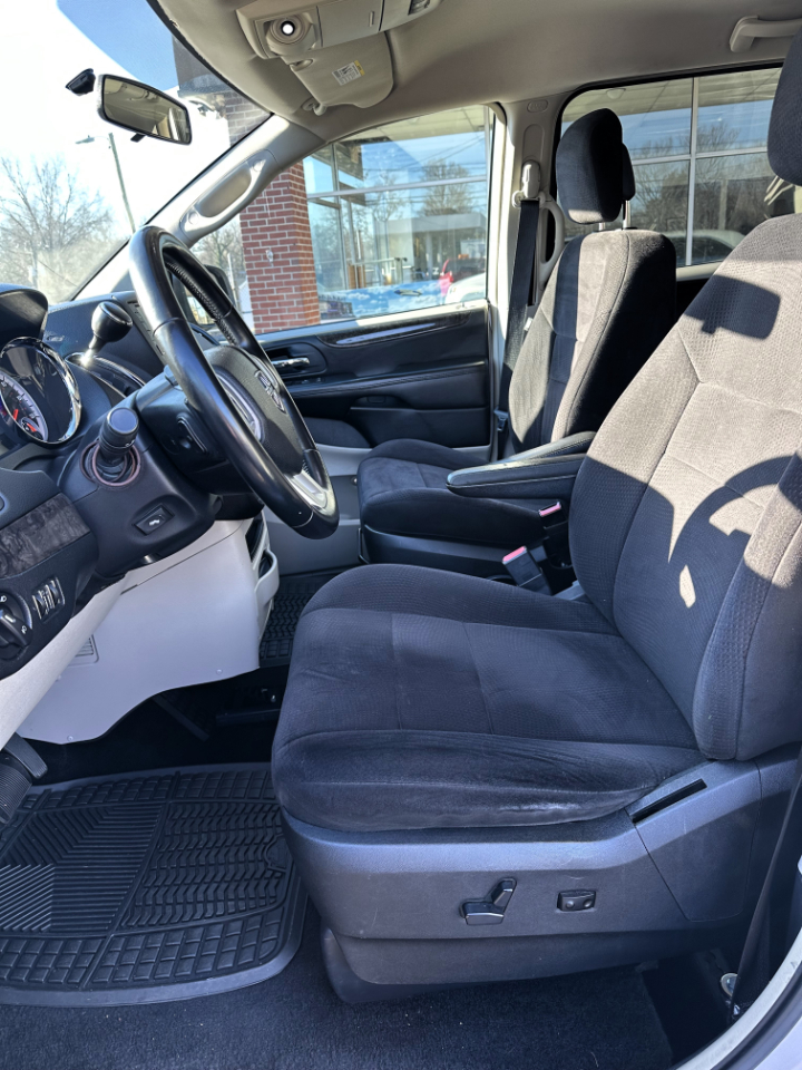 Dodge Grand Caravan Crew 2011