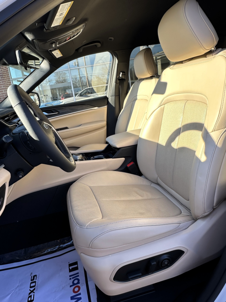 Jeep Grand Cherokee L Limited 4WD 2023