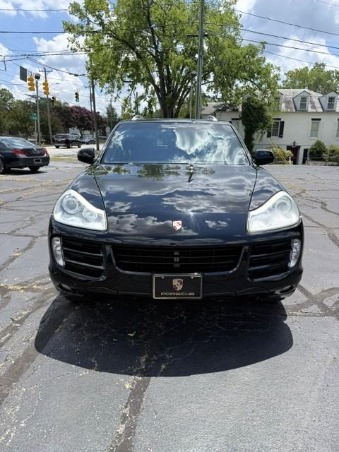 Porsche Cayenne  2010