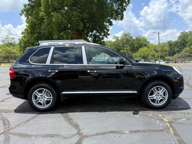 Porsche Cayenne  2010