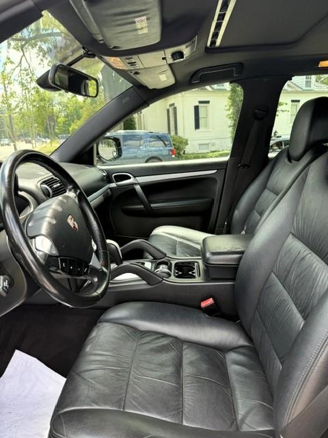 Porsche Cayenne  2010