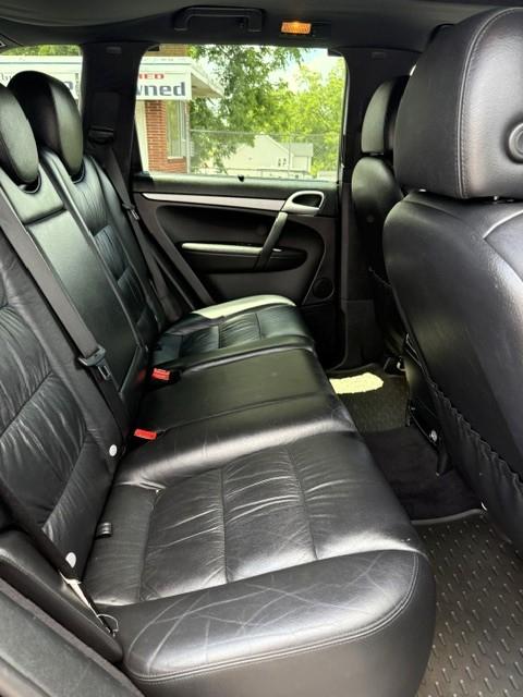 Porsche Cayenne  2010