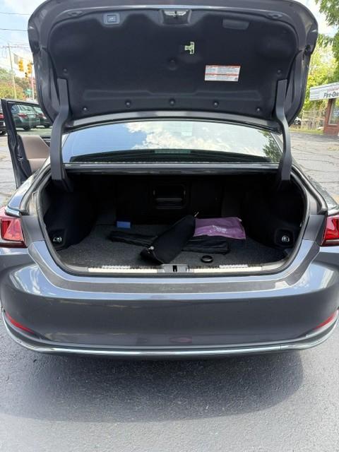 Lexus ES 350  2025
