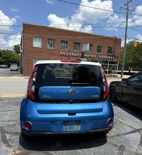 Kia Soul EV Base 2015