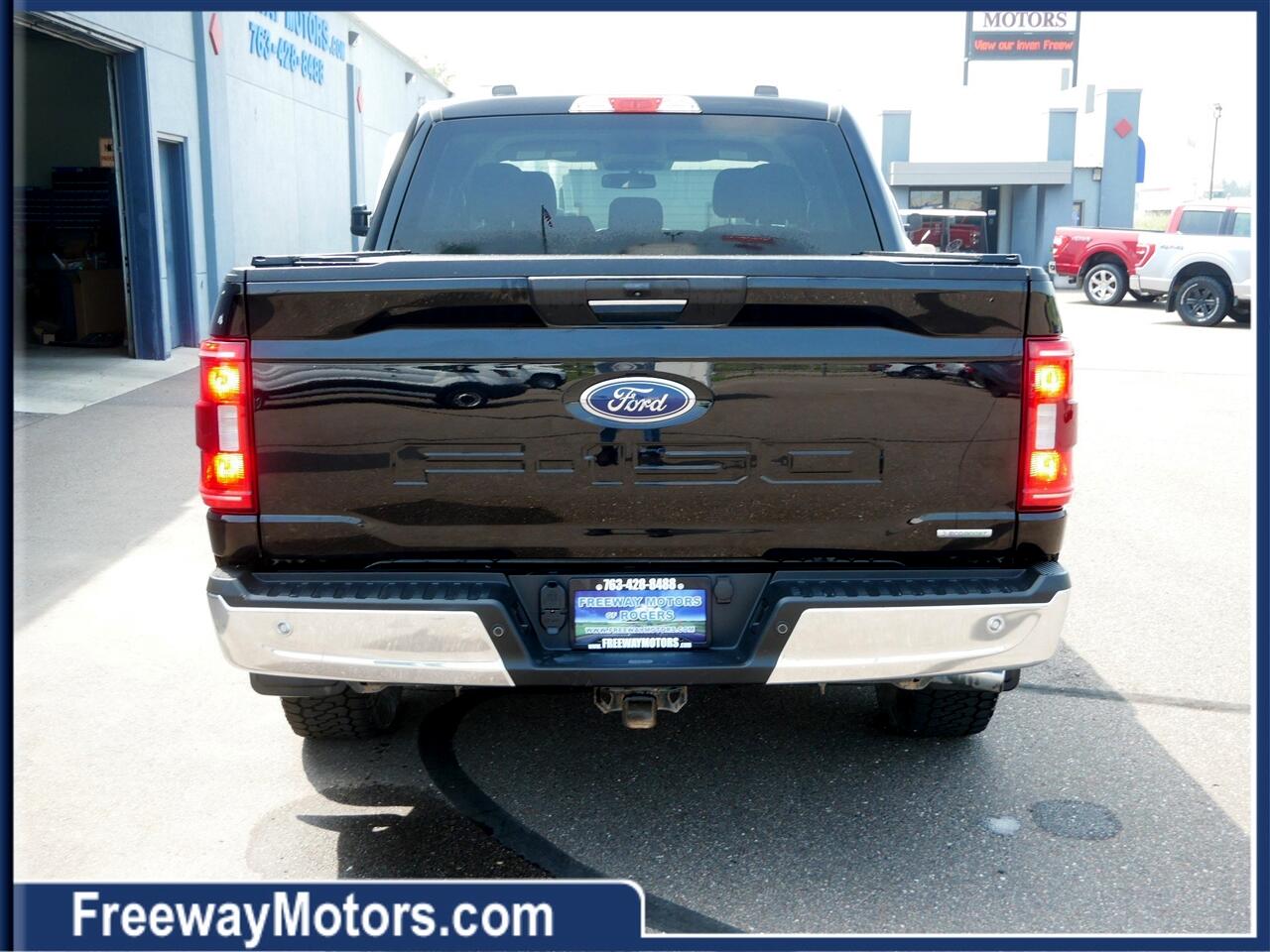 Ford F-150 XLT SuperCrew 5.5-ft. Bed 4WD 2021 Ford F-150 XLT SuperCrew 5.5-ft. Bed 4WD 2021