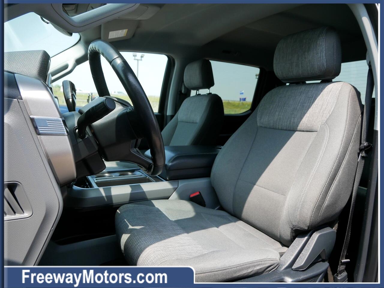 Ford F-150 XLT SuperCrew 5.5-ft. Bed 4WD 2021 Ford F-150 XLT SuperCrew 5.5-ft. Bed 4WD 2021