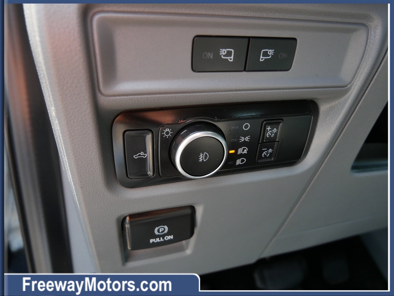 Ford F-150 XLT SuperCrew 5.5-ft. Bed 4WD 2021 Ford F-150 XLT SuperCrew 5.5-ft. Bed 4WD 2021