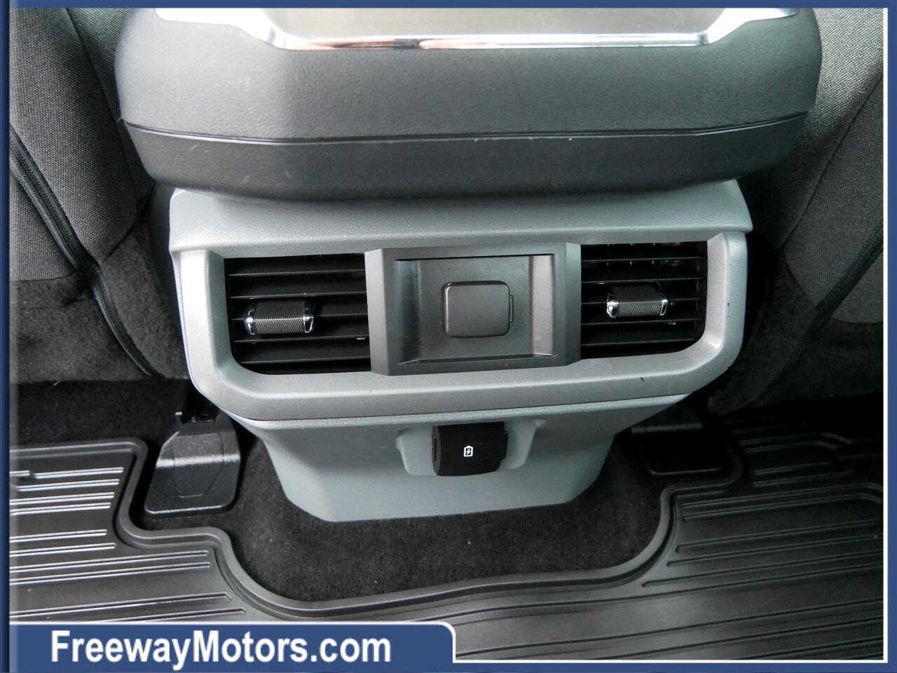 Ford F-150 XLT SuperCrew 5.5-ft. Bed 4WD 2021 Ford F-150 XLT SuperCrew 5.5-ft. Bed 4WD 2021