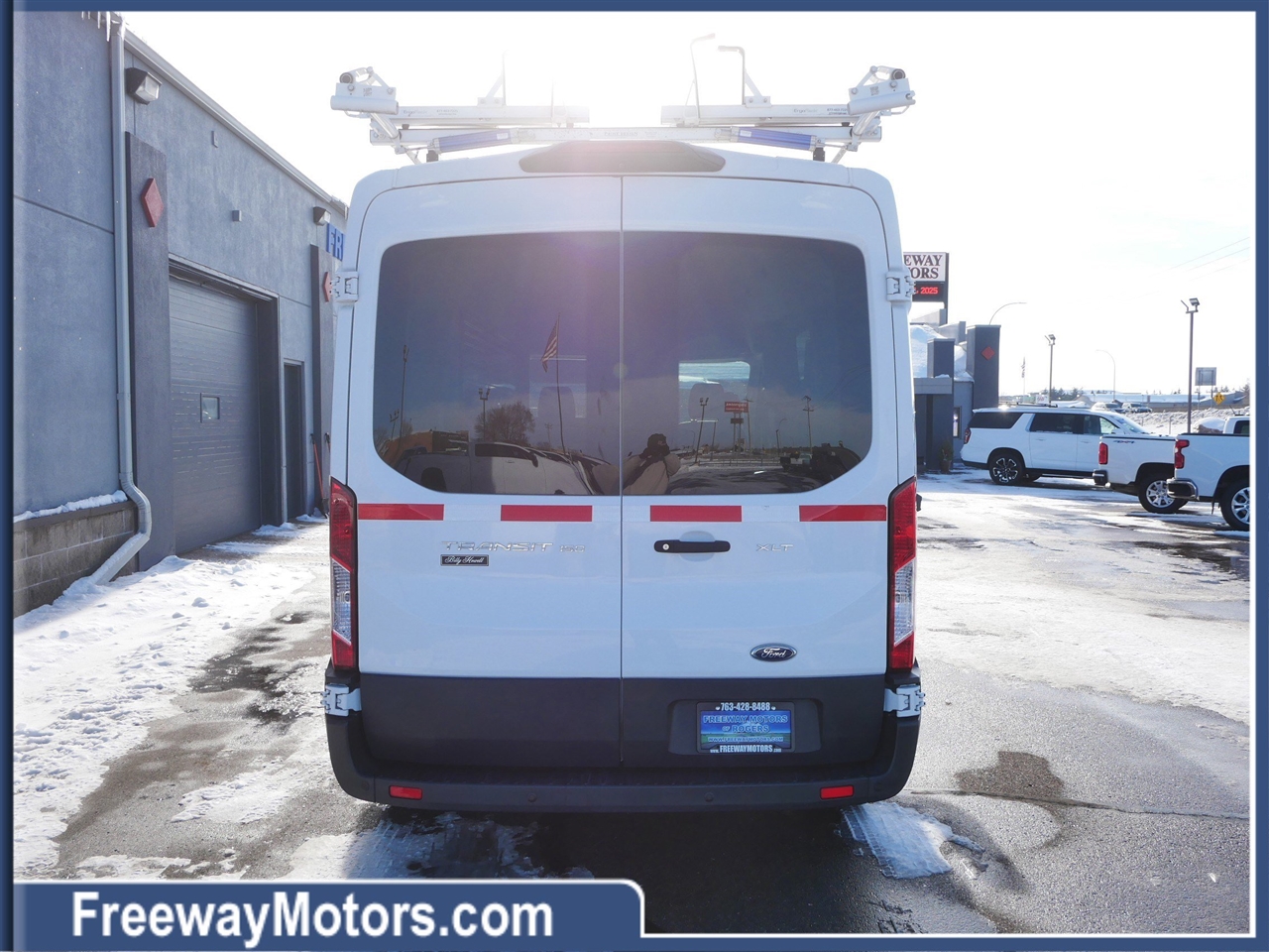 Ford Transit Passenger Wagon T-150 130" Med Roof XLT Sliding RH Dr 2018