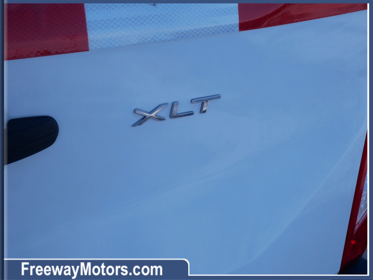 Ford Transit Passenger Wagon T-150 130" Med Roof XLT Sliding RH Dr 2018