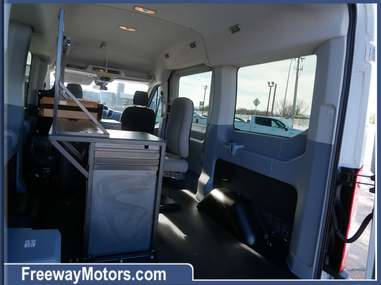 Ford Transit Passenger Wagon T-150 130" Med Roof XLT Sliding RH Dr 2018