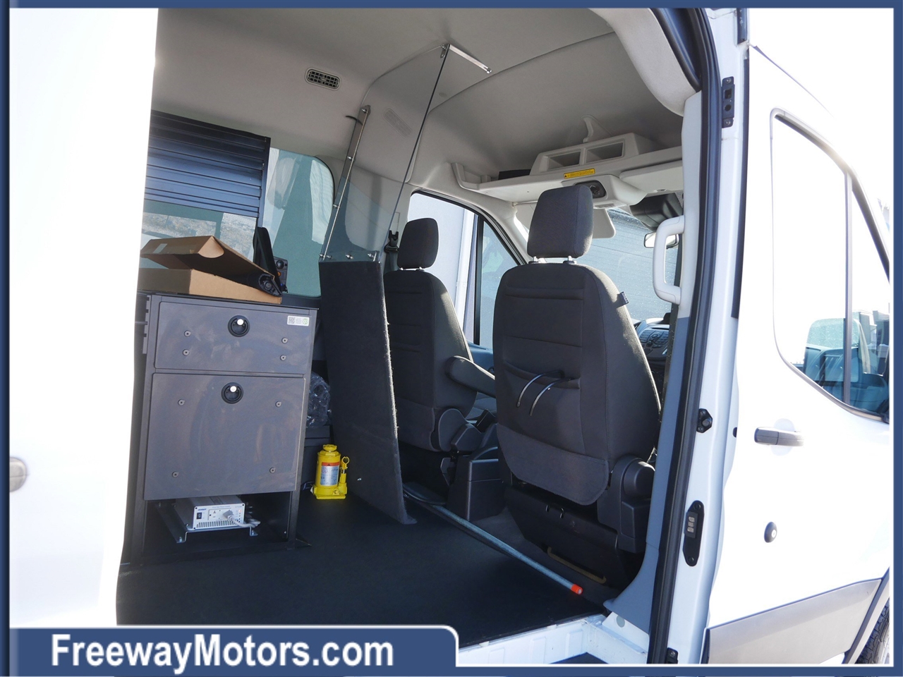 Ford Transit Passenger Wagon T-150 130" Med Roof XLT Sliding RH Dr 2018