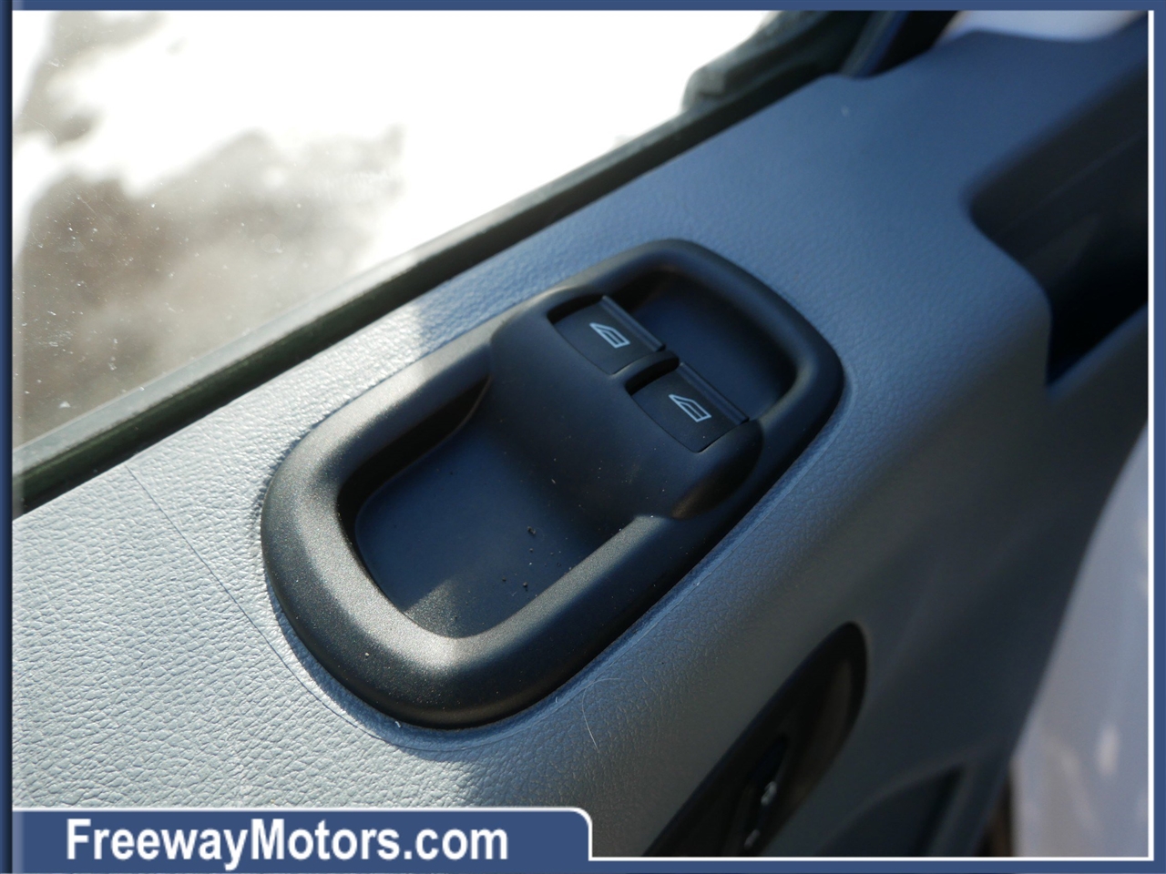 Ford Transit Passenger Wagon T-150 130" Med Roof XLT Sliding RH Dr 2018