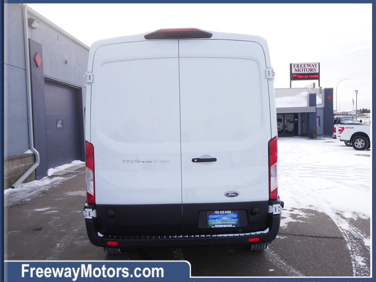 Ford Transit Cargo Van T-250 130" Med Rf 9070 GVWR RWD 2020