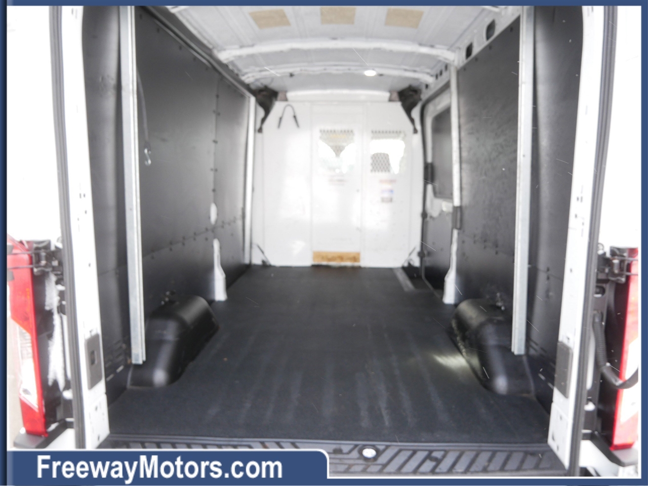 Ford Transit Cargo Van T-250 130" Med Rf 9070 GVWR RWD 2020