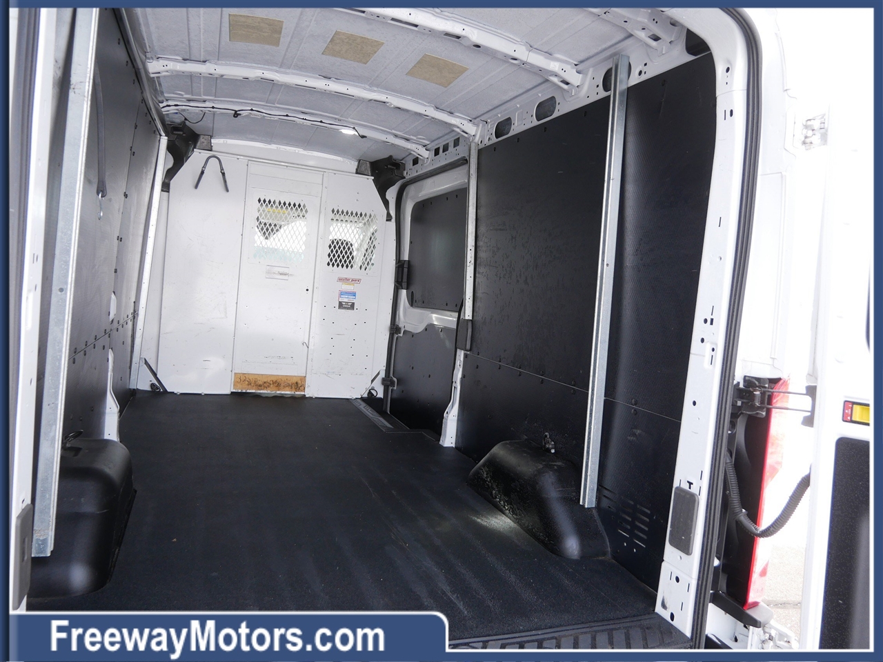 Ford Transit Cargo Van T-250 130" Med Rf 9070 GVWR RWD 2020