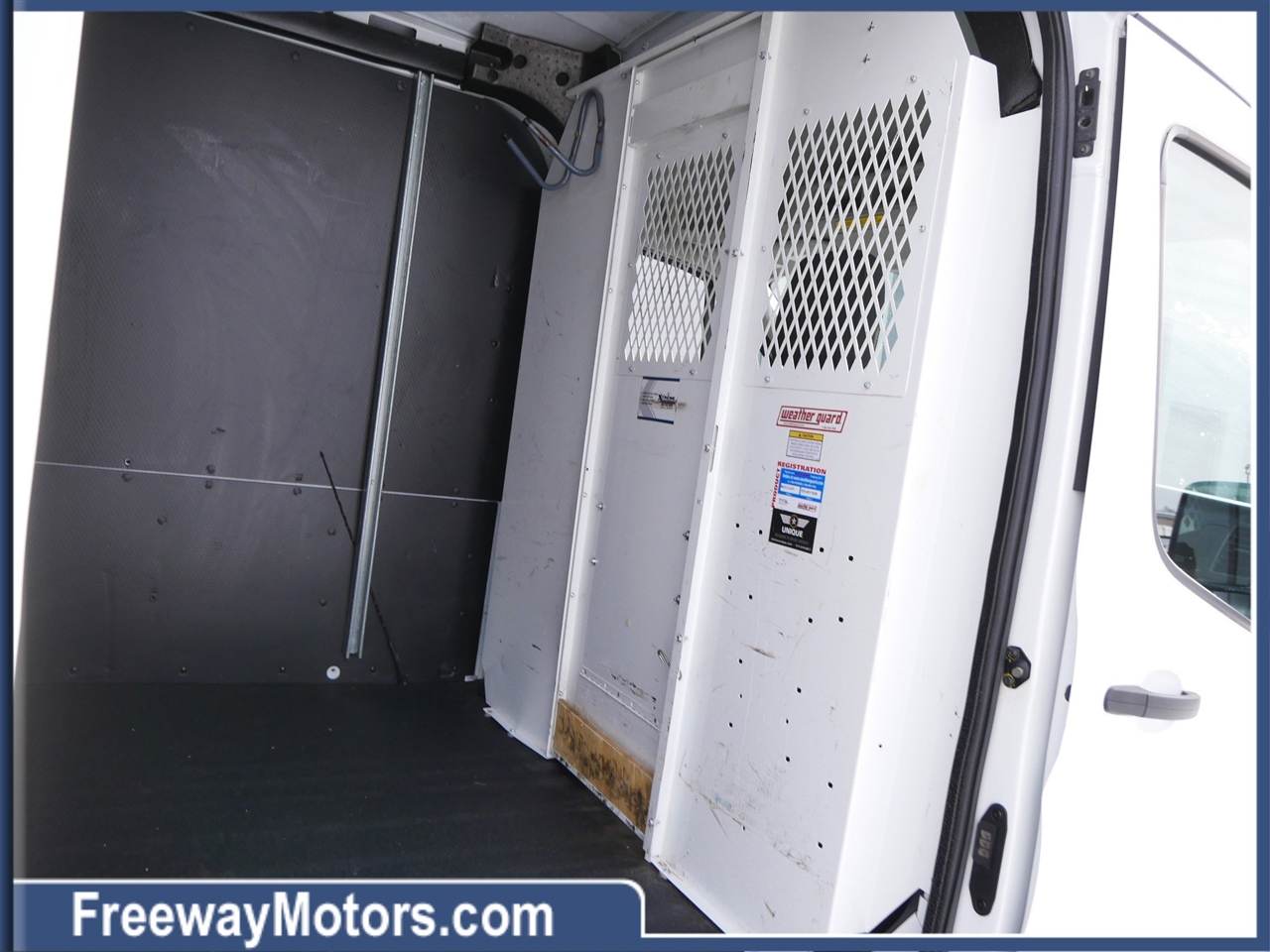 Ford Transit Cargo Van T-250 130" Med Rf 9070 GVWR RWD 2020