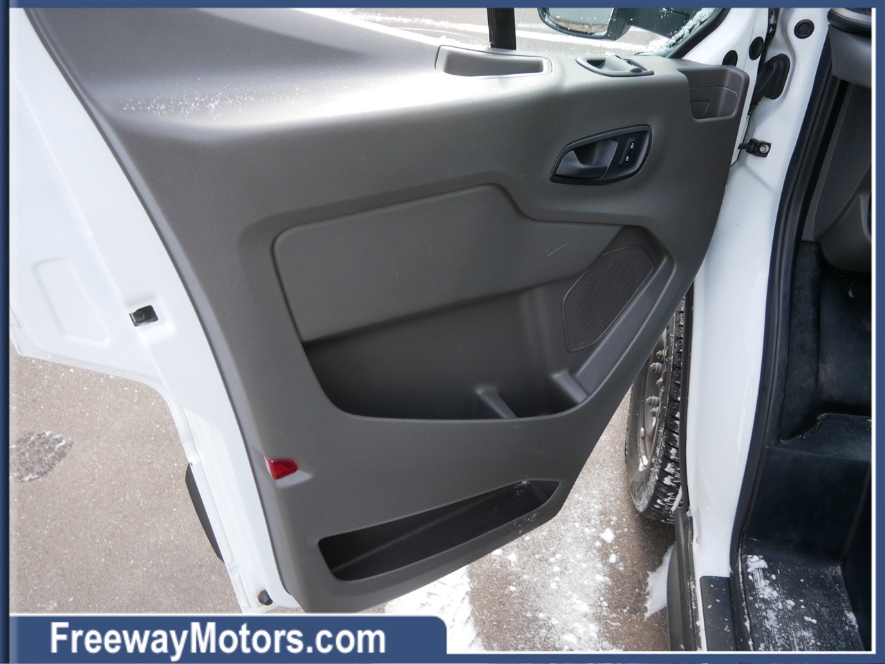 Ford Transit Cargo Van T-250 130" Med Rf 9070 GVWR RWD 2020