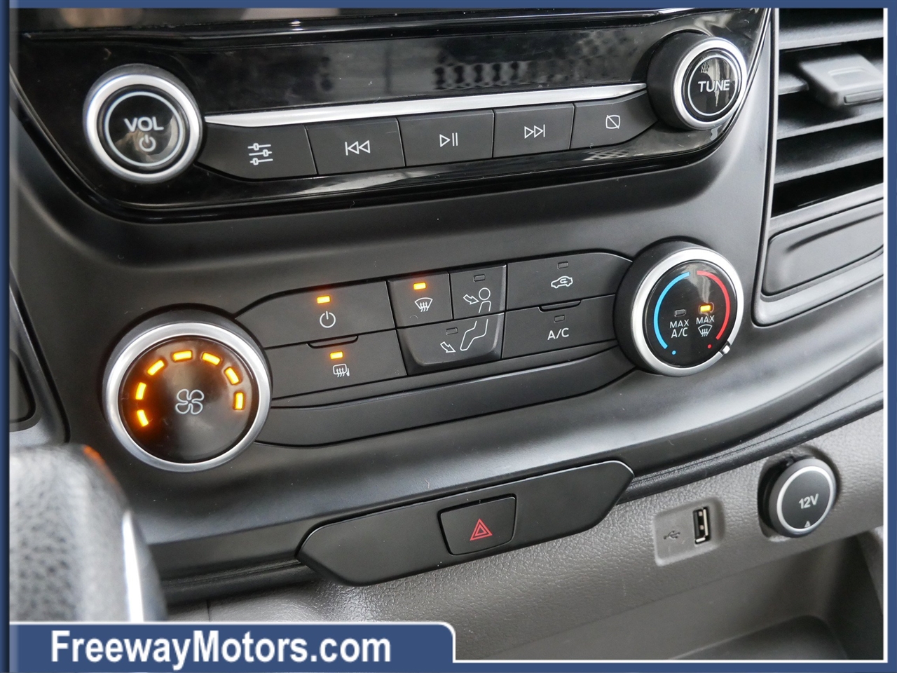 Ford Transit Cargo Van T-250 130" Med Rf 9070 GVWR RWD 2020