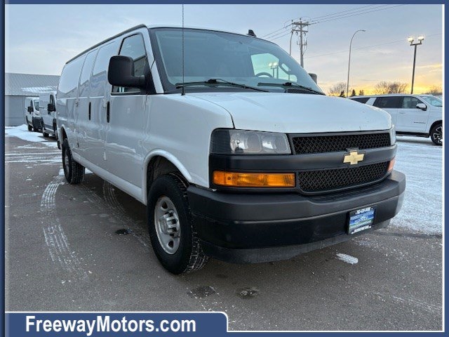 Chevrolet Express Cargo Van RWD 2500 155" 2022