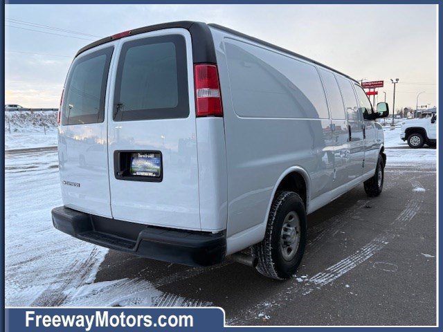 Chevrolet Express Cargo Van RWD 2500 155" 2022