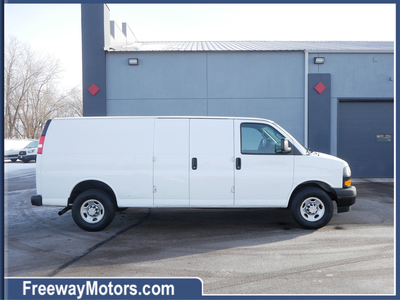 Chevrolet Express Cargo Van RWD 2500 155" 2022