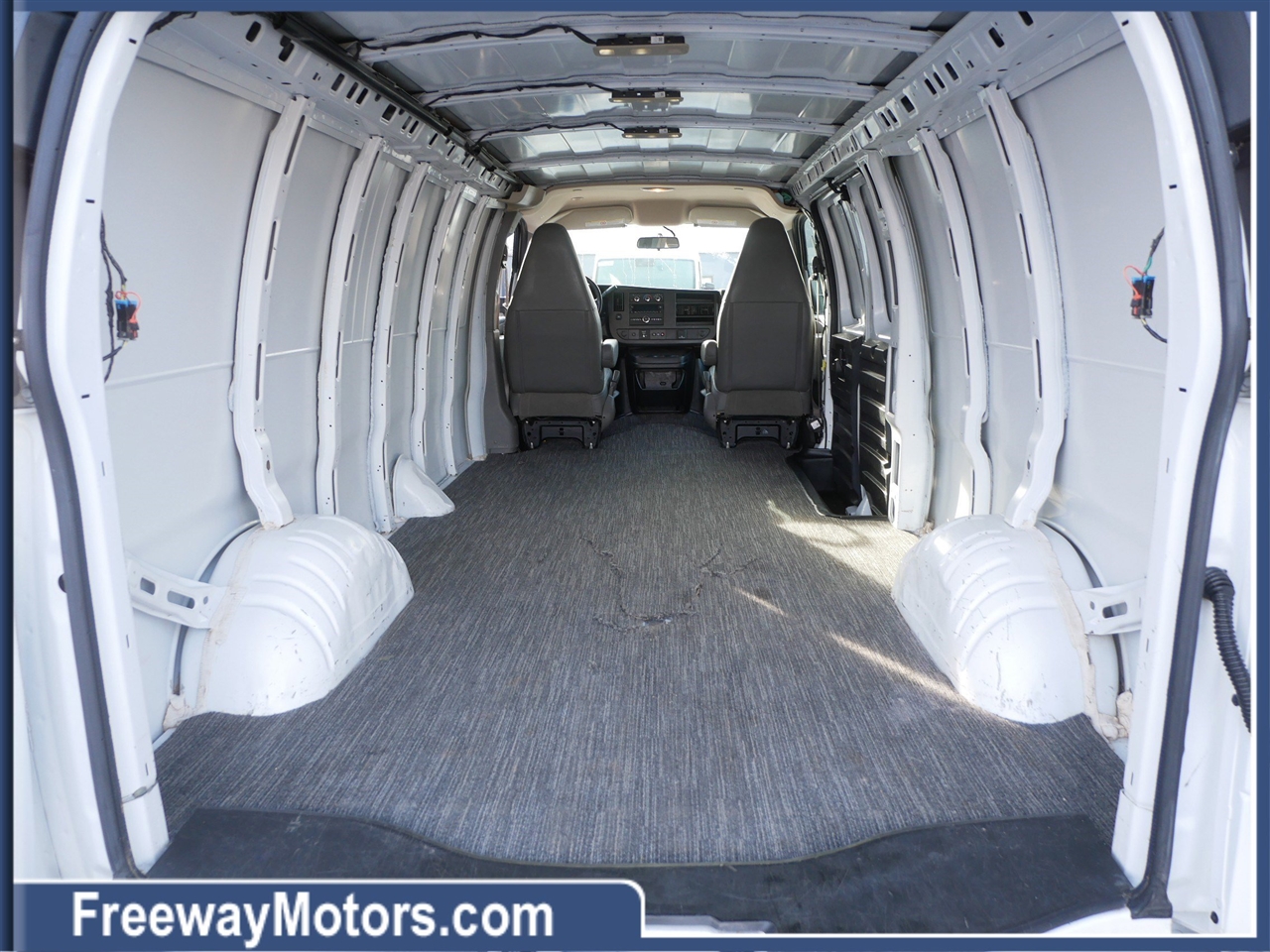 Chevrolet Express Cargo Van RWD 2500 155" 2022