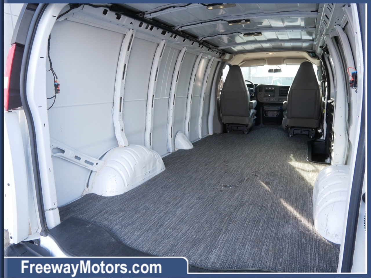 Chevrolet Express Cargo Van RWD 2500 155" 2022