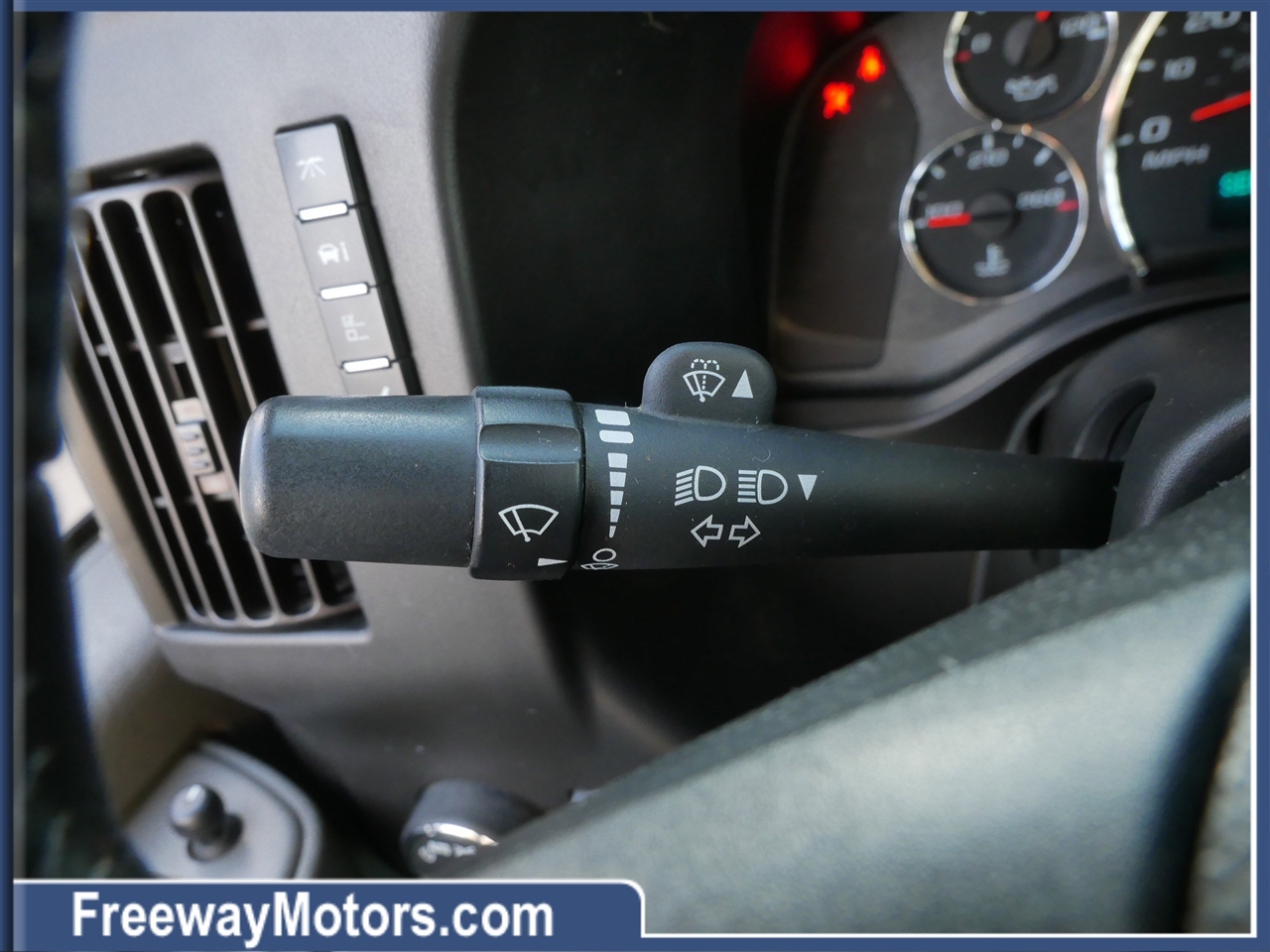 Chevrolet Express Cargo Van RWD 2500 155" 2022