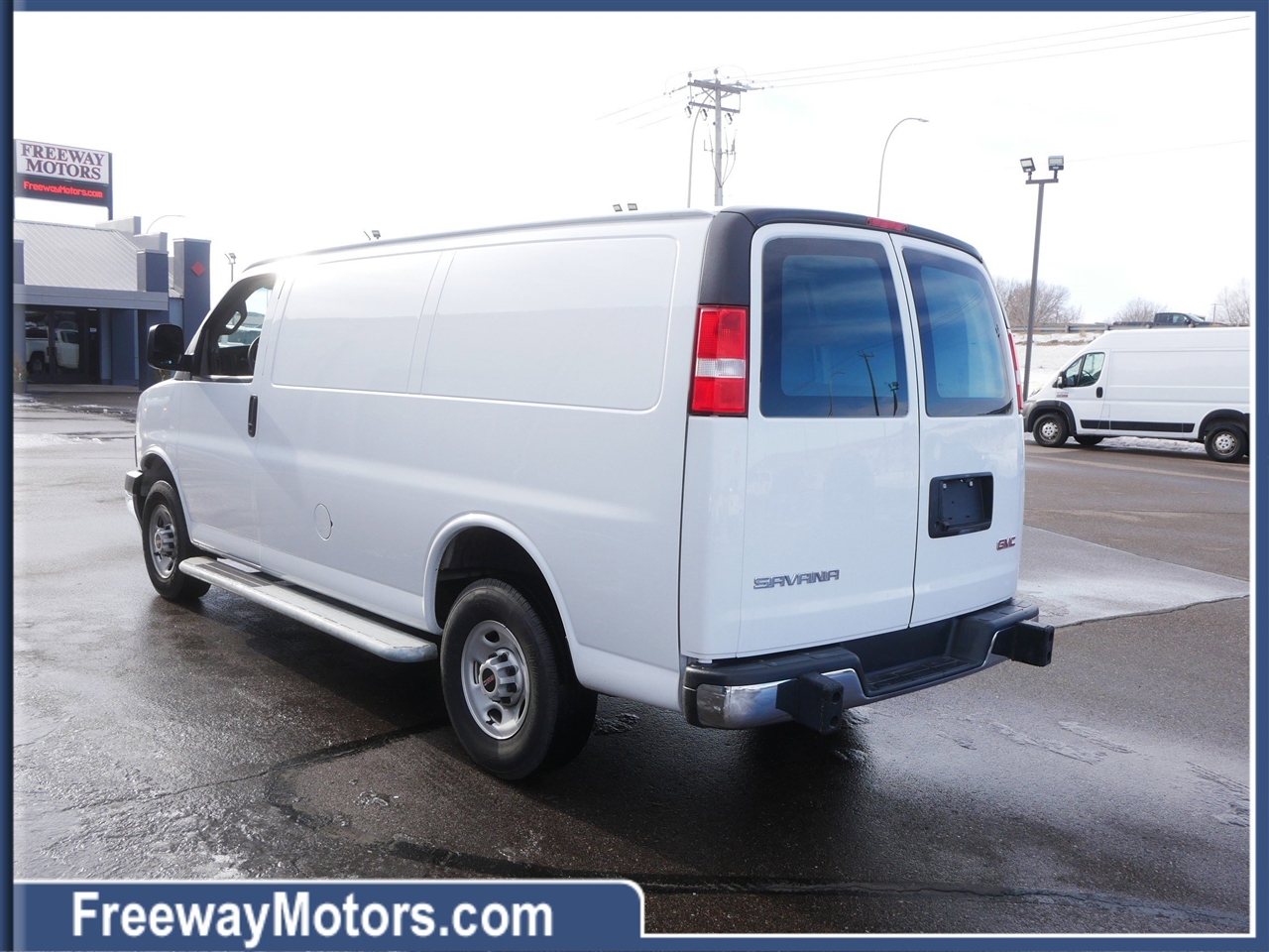 GMC Savana Cargo Van RWD 2500 135" 2024