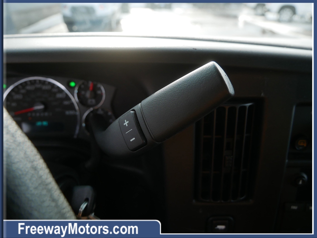 GMC Savana Cargo Van RWD 2500 135" 2024