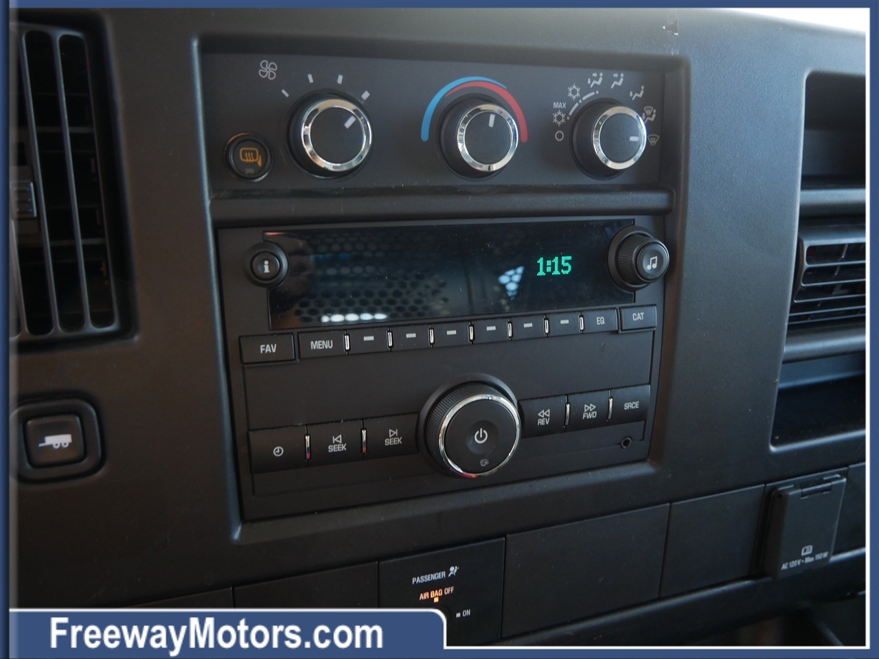 GMC Savana Cargo Van RWD 2500 135" 2024