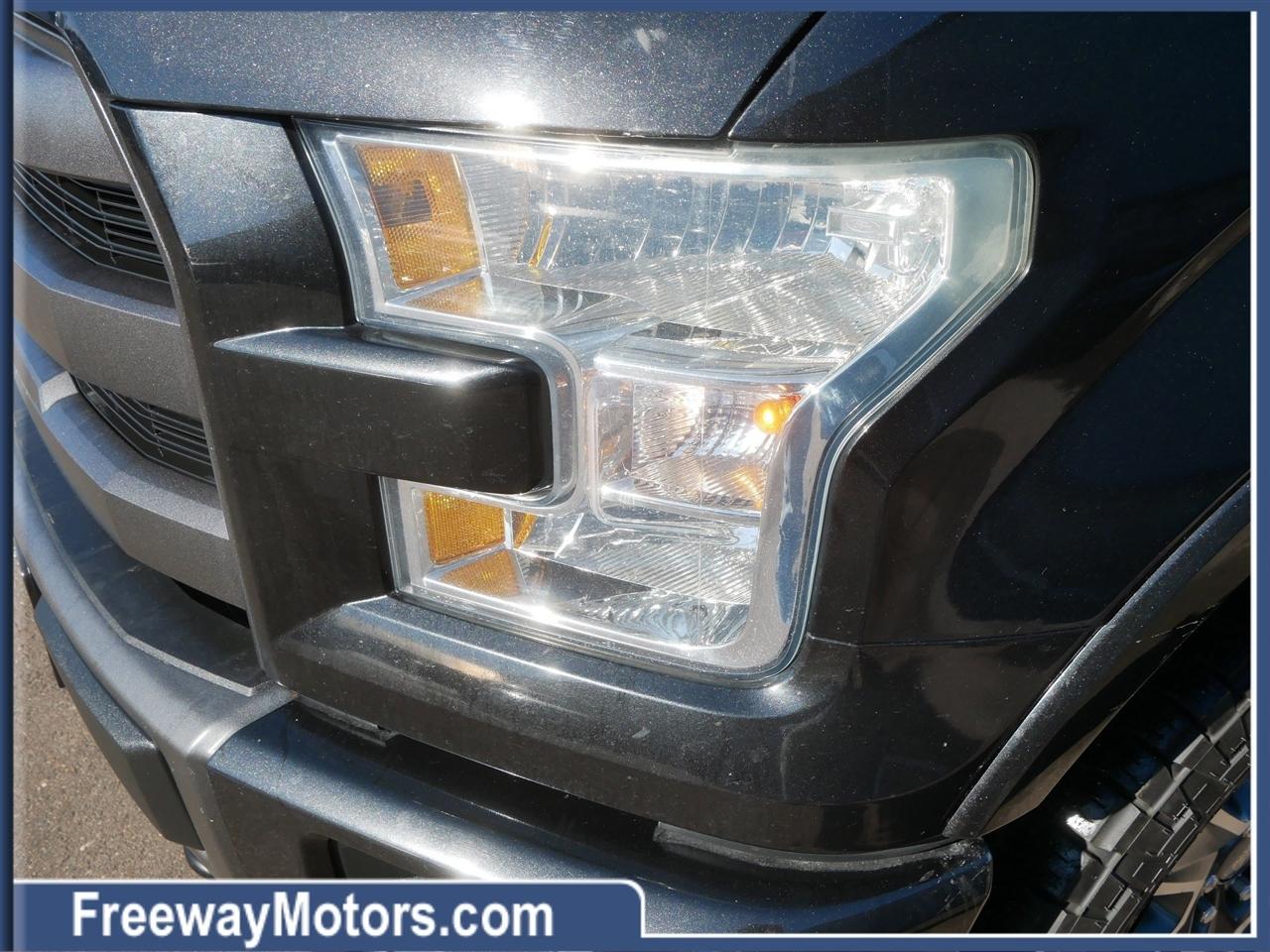 Ford F-150 4WD SuperCrew 157" Lariat w/HD Payload Pkg 2015