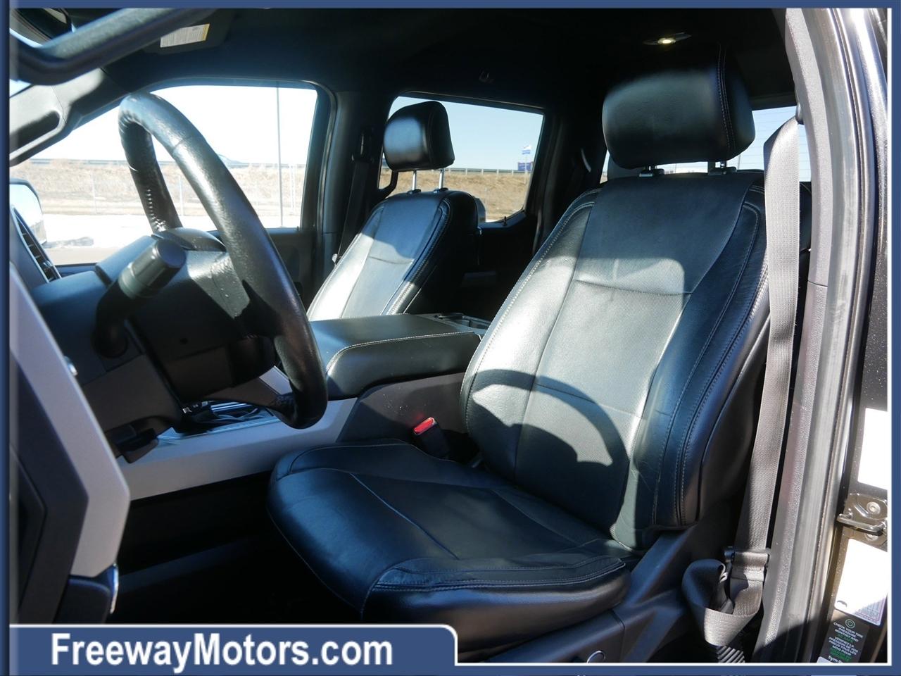 Ford F-150 4WD SuperCrew 157" Lariat w/HD Payload Pkg 2015