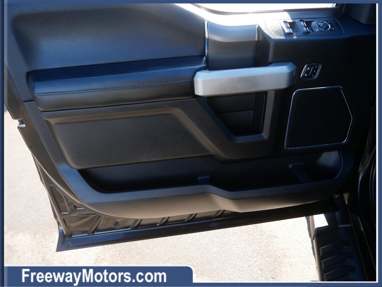 Ford F-150 4WD SuperCrew 157" Lariat w/HD Payload Pkg 2015