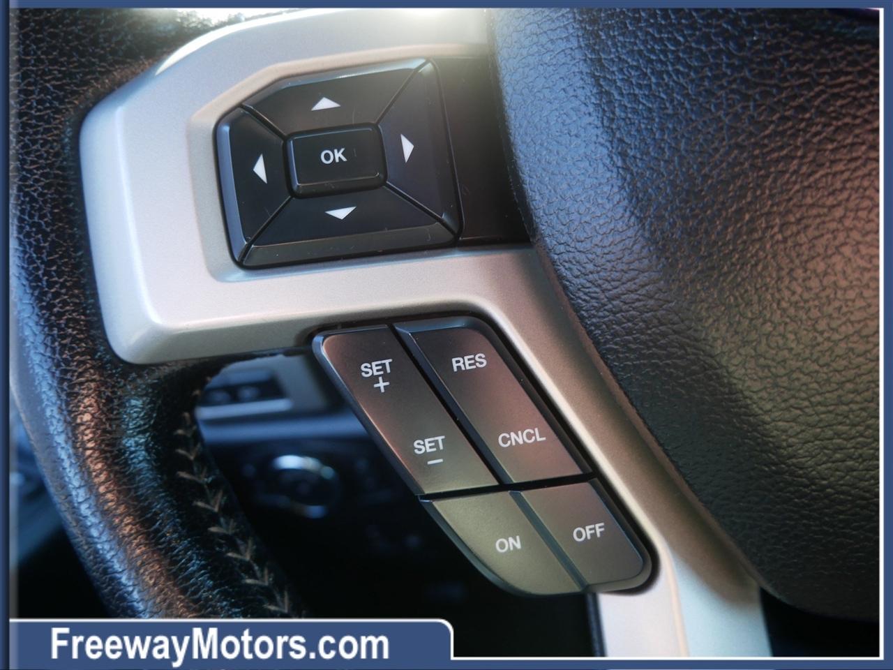 Ford F-150 4WD SuperCrew 157" Lariat w/HD Payload Pkg 2015