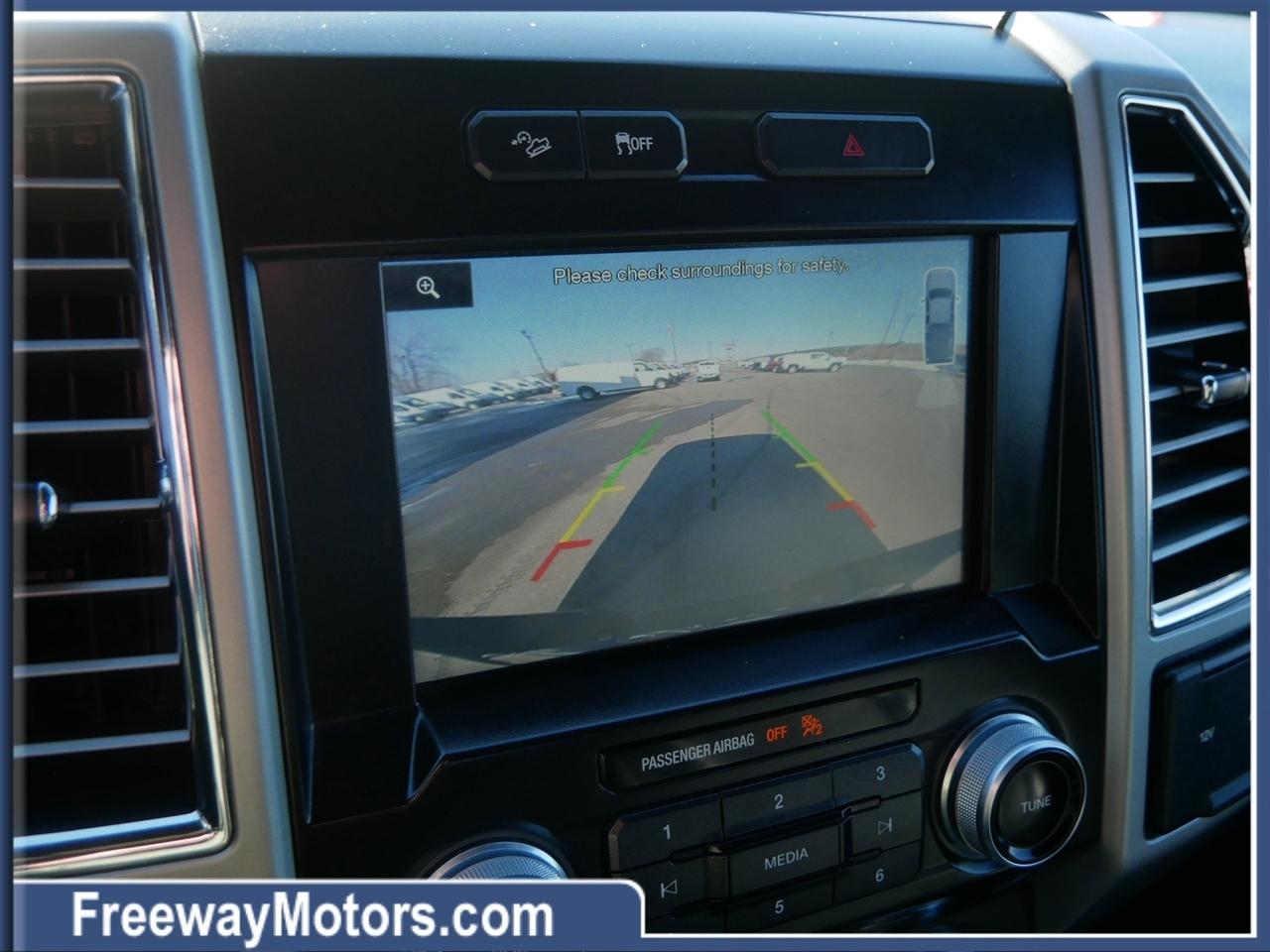 Ford F-150 4WD SuperCrew 157" Lariat w/HD Payload Pkg 2015