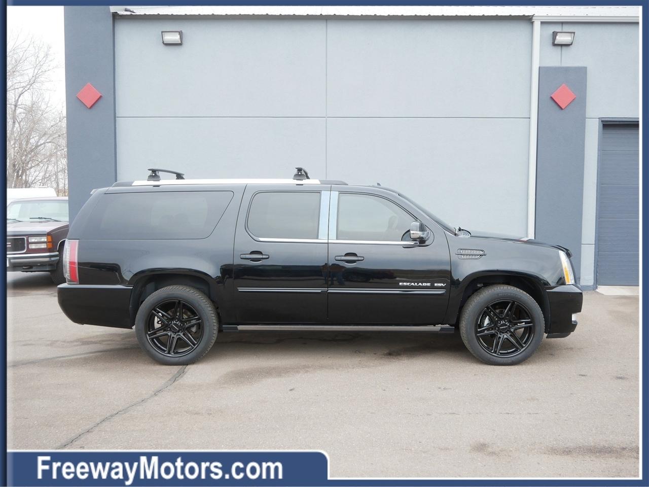 Cadillac Escalade ESV AWD 4dr Premium 2013