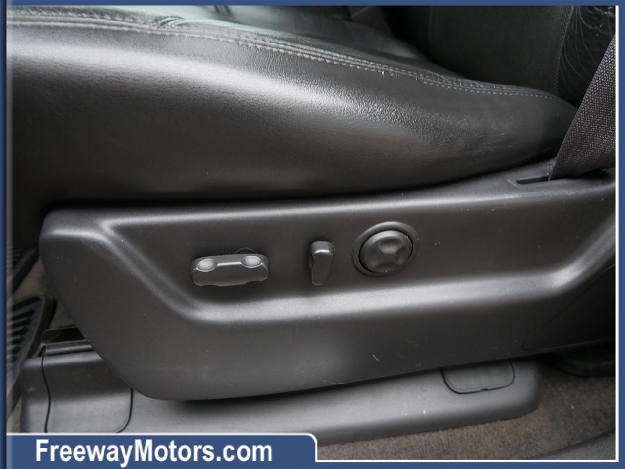 Cadillac Escalade ESV AWD 4dr Premium 2013