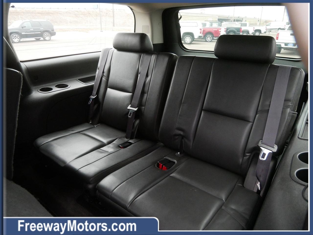 Cadillac Escalade ESV AWD 4dr Premium 2013