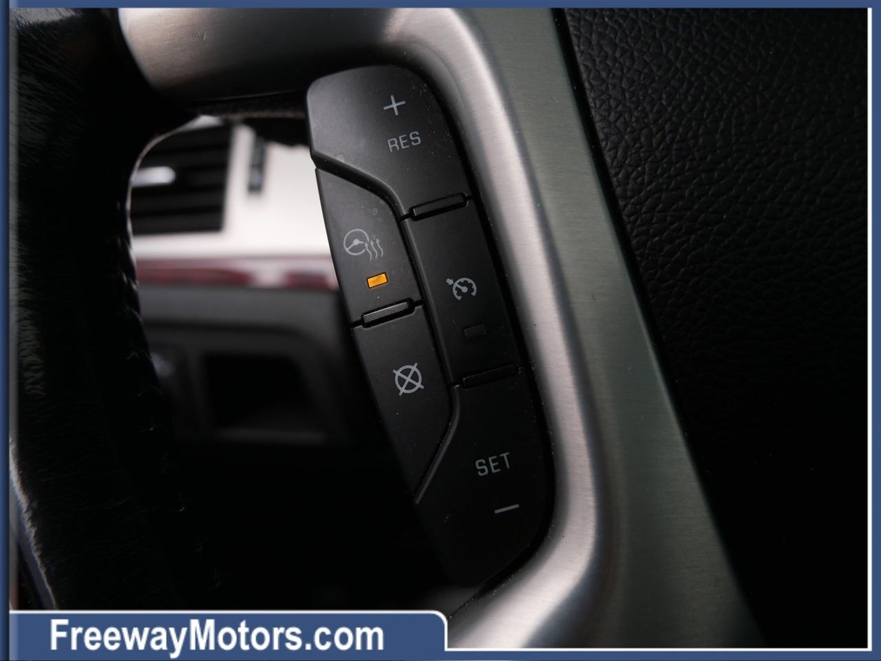 Cadillac Escalade ESV AWD 4dr Premium 2013